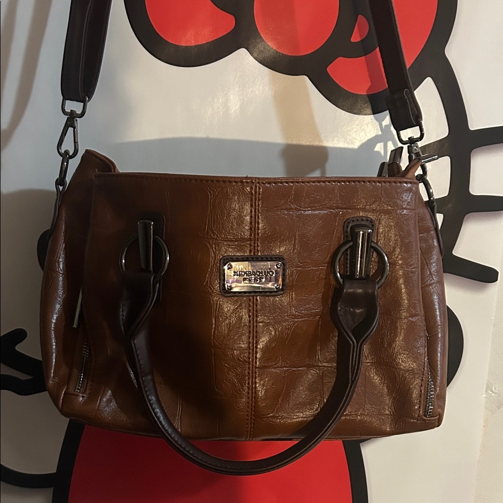 Chic Brown Shoulder Bag with Black Accents